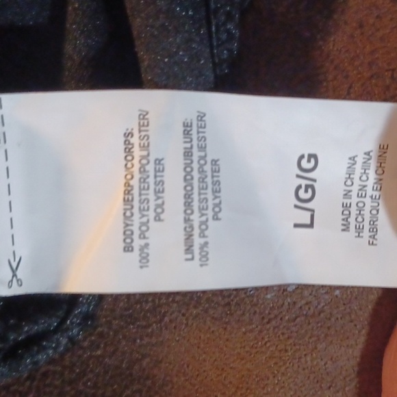 REEBOK, NWT MENS TRAINING SHORTS, RELAXED FIT TO MOVE, SIZE LARGE. - Picture 7 of 8